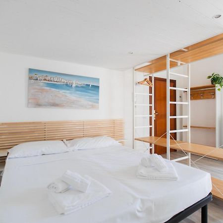 Torre Lama Apartments By Wonderful Italy Бари Екстериор снимка